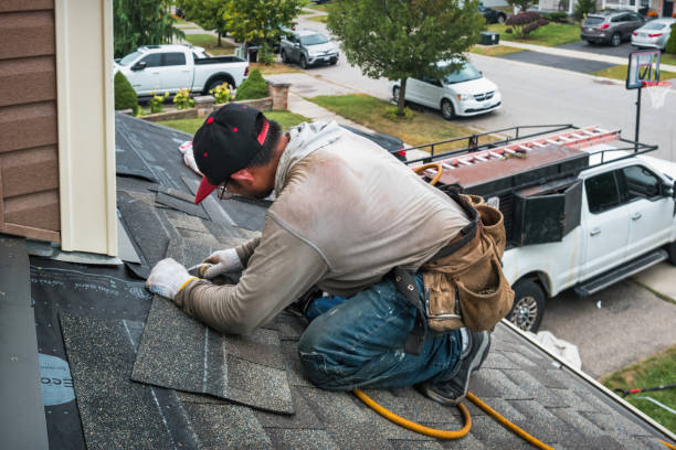 Professional Roofing technician working in Albion, ID
